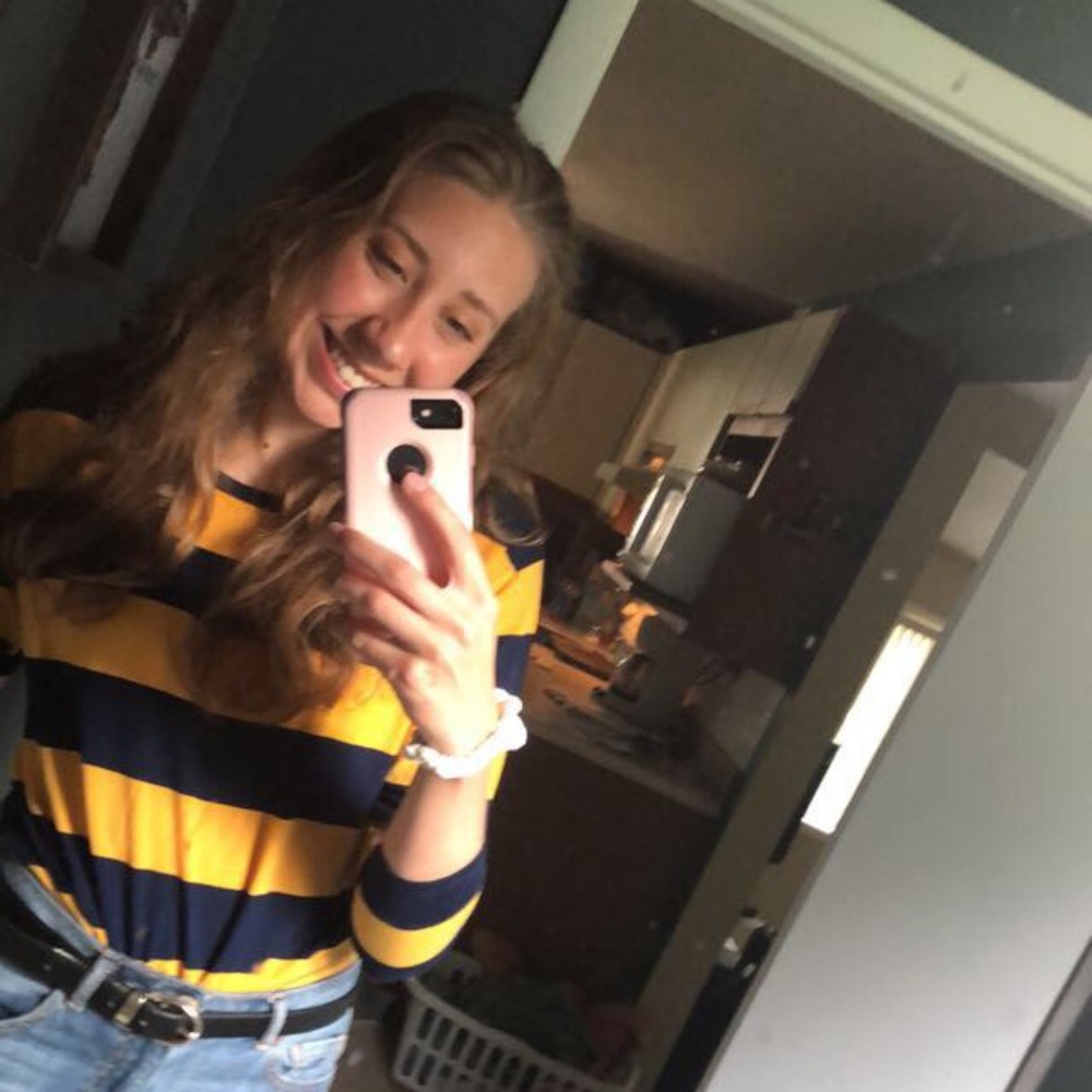 Meet your Posher, Adriana